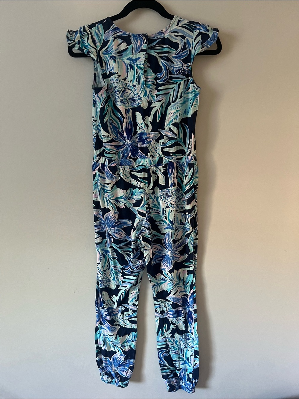 Lilly Pulitzer Navy Floral Ruffle-Sleeve Jumpsuit Girl’s Size XL 12-14 - Picture 2 of 5